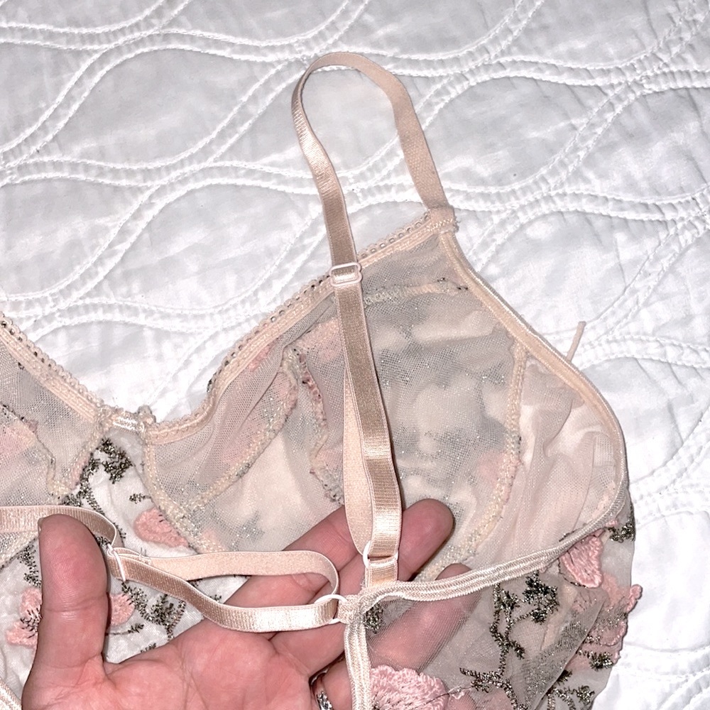 Pink butterfly lingerie - Picture 6 of 13